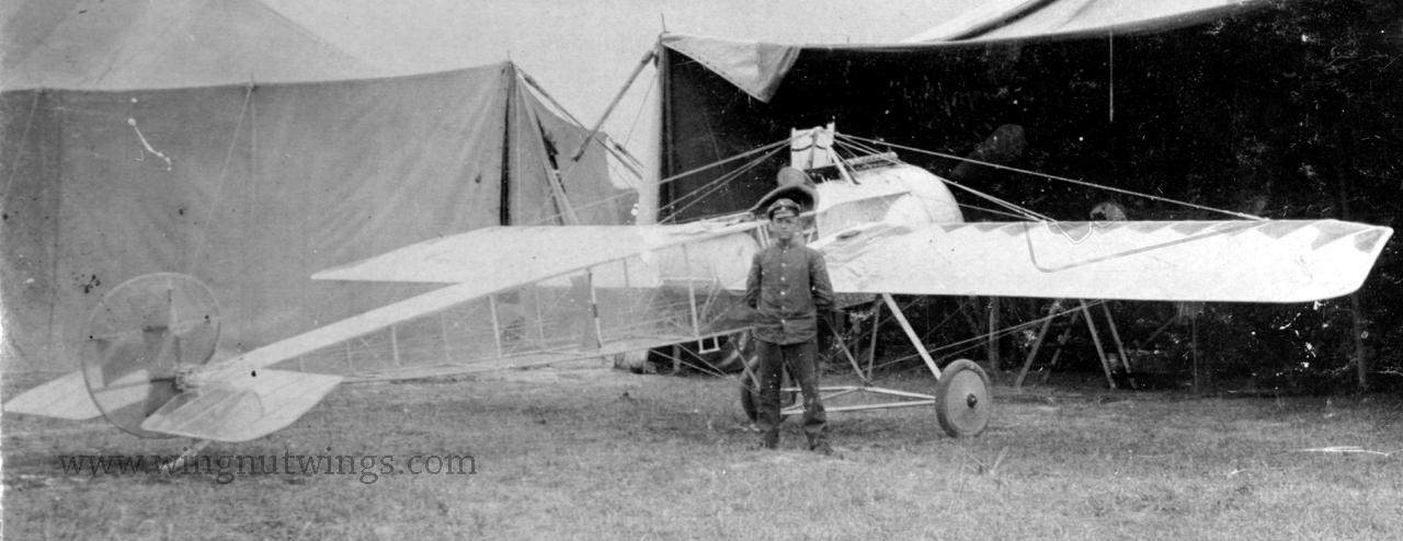 Fokker%20E.III%20369~16%20experimentally%20covered%20in%20clear%20for%20camouflage.%20The%20experiment%20failed%20(0158-031).jpg